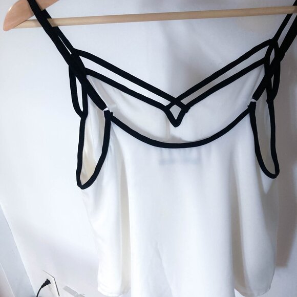 Brandy Melville Tank Top - Picture 8 of 11